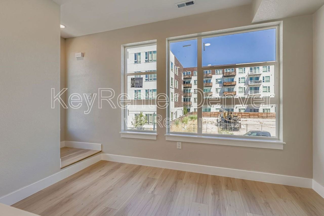 4100 E Warren Ave #1 - Photo 5 of 40