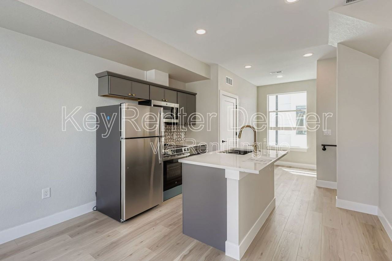 4100 E Warren Ave #1 - Photo 7 of 40