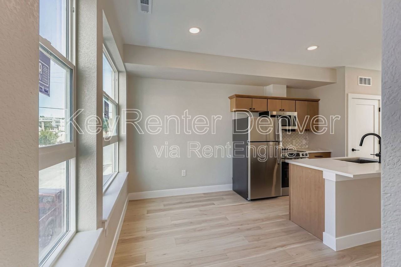 4100 E Warren Ave #2 - Photo 4 of 37