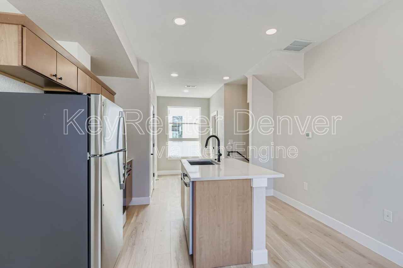 4100 E Warren Ave #2 - Photo 7 of 37