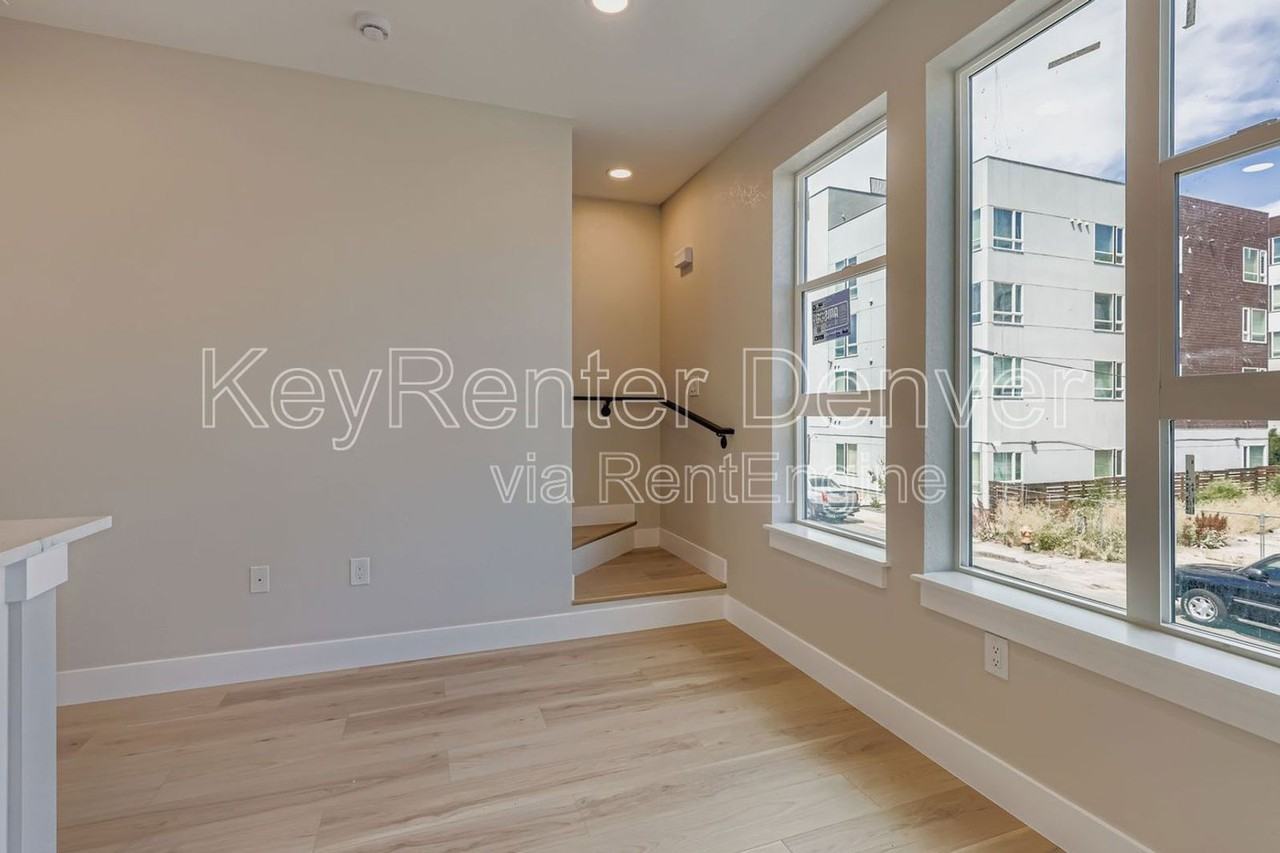 4100 E Warren Ave #5 - Photo 4 of 30