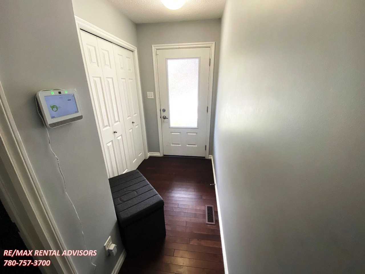 2316 22 Ave Nw - Photo 2 of 20