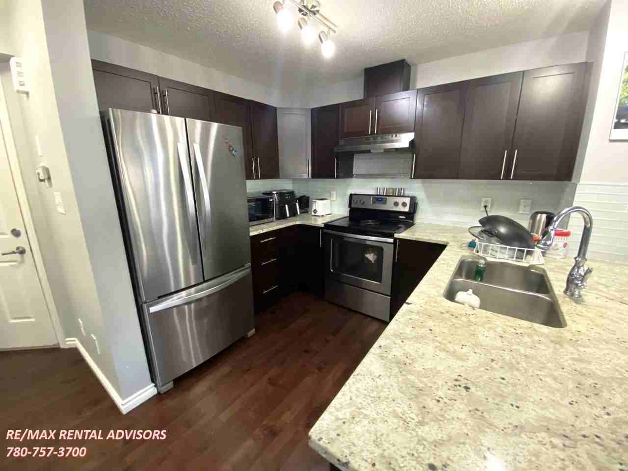 2316 22 Ave Nw - Photo 3 of 20