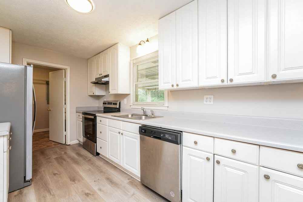 3730 Sunny Hill Dr - Photo 6 of 16