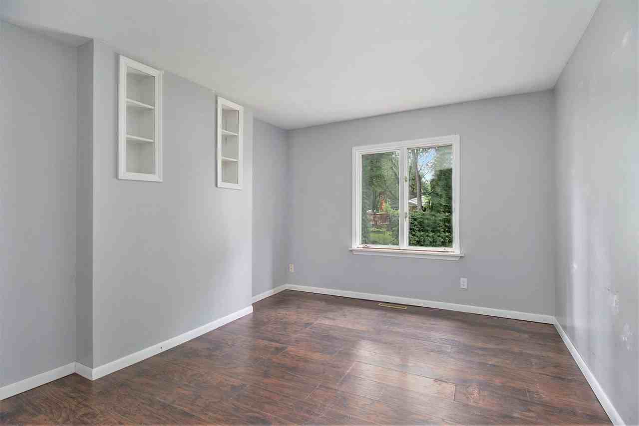 3215 Grand Prairie Rd #B - Photo 3 of 9