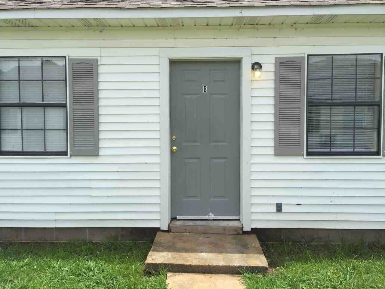 687 Jill Ln #B - Photo 3 of 12