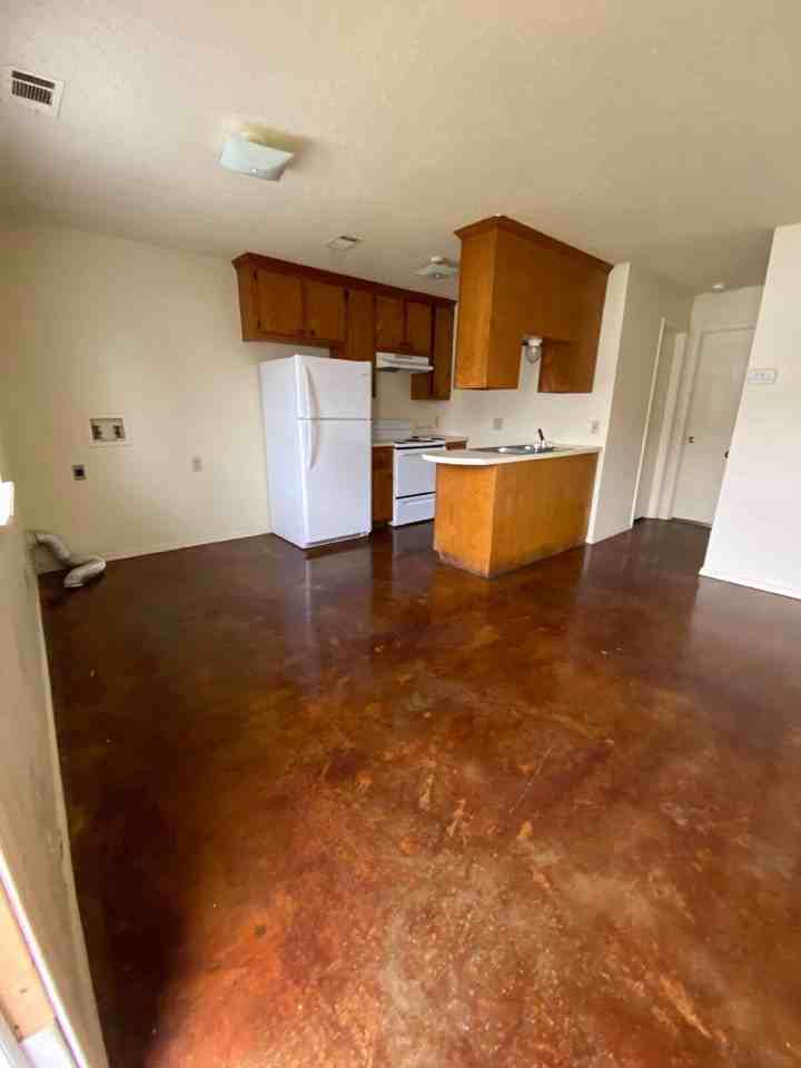 687 Jill Ln #B - Photo 4 of 12