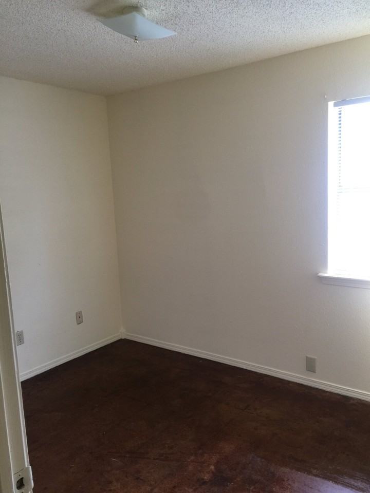 687 Jill Ln #B - Photo 5 of 12