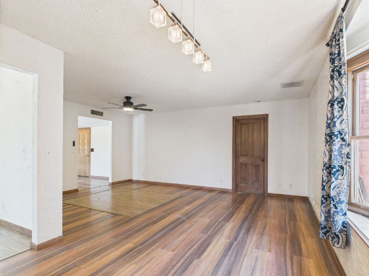 4533 W Brown St - Photo 6 of 24