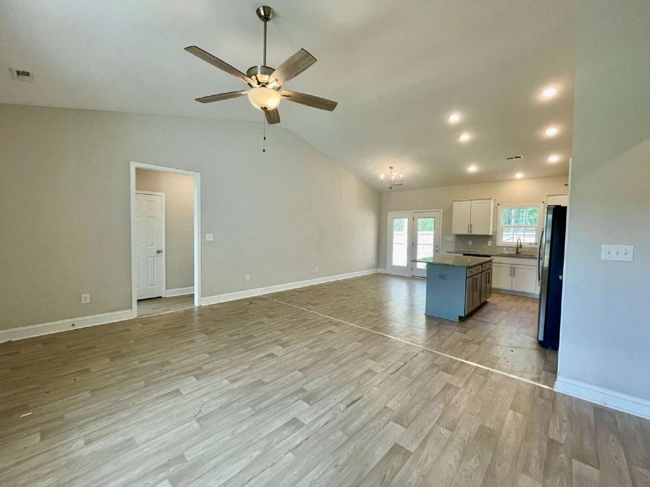 111 Alfalfa Dr - Photo 3 of 20