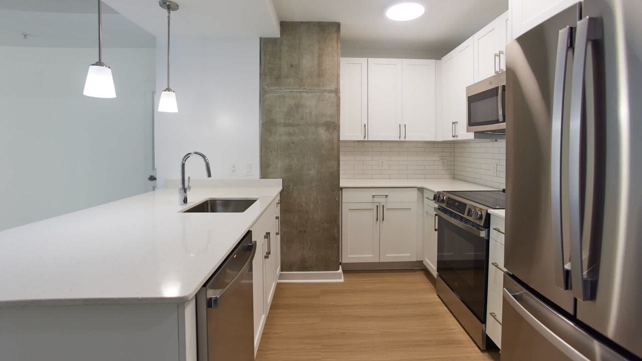 Skyhouse South - Photo 4 of 33