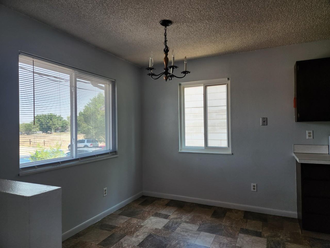 306 W Union Ave #4 - Photo 2 of 8