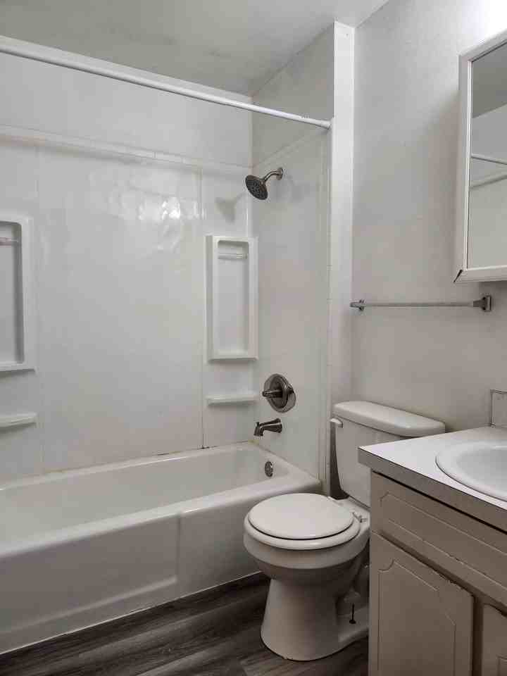 306 W Union Ave #4 - Photo 3 of 8