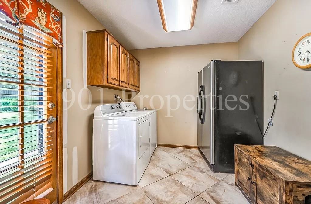 5981 Diplomat Pl - Photo 7 of 20