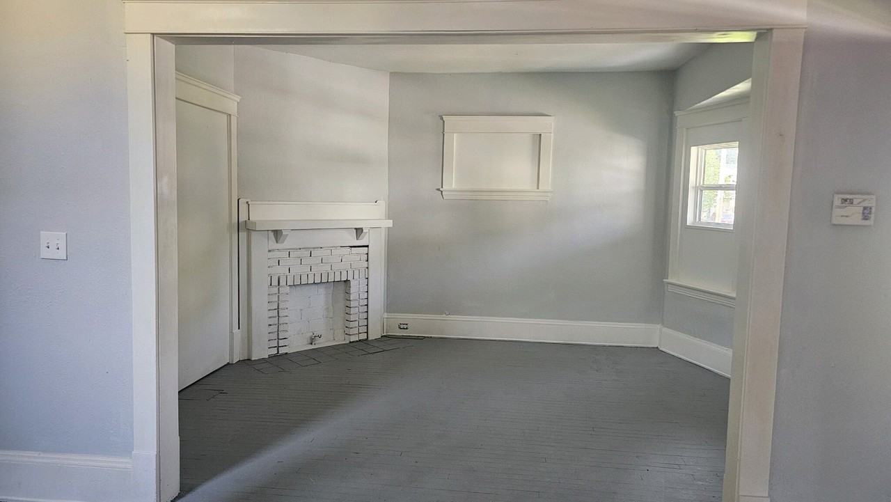 497 E 126th St - Photo 4 of 10