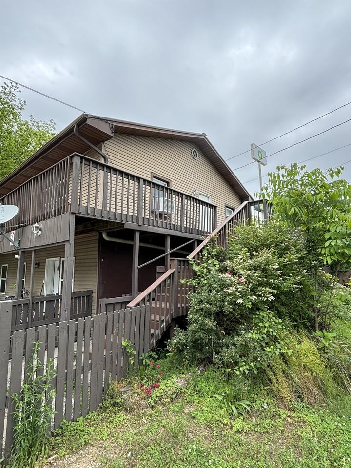 508 Wallace Avenue #1 - Photo 2 of 17