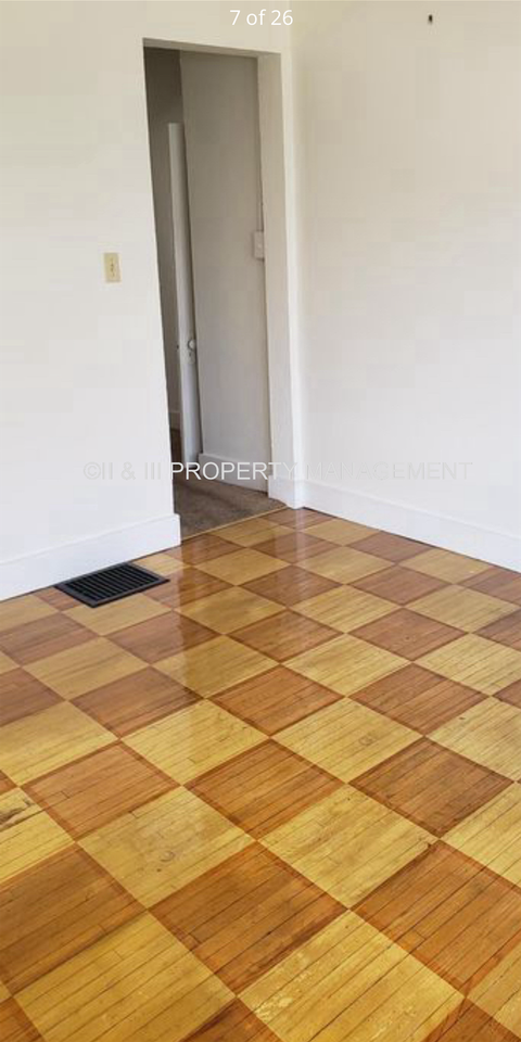 236 W 73rd Ter - Photo 3 of 12