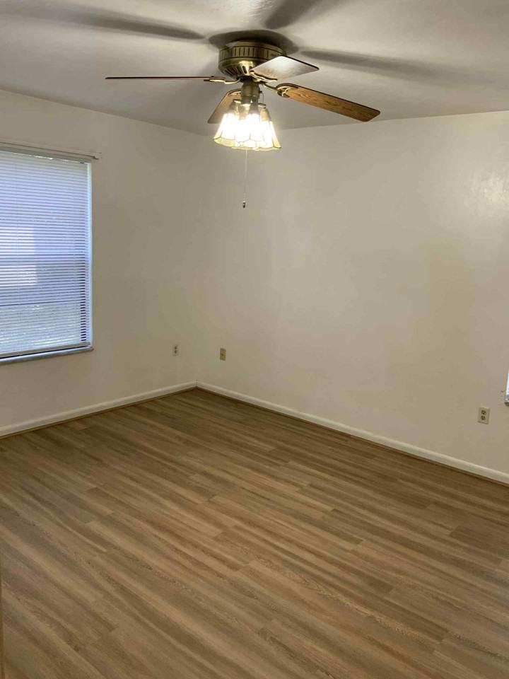 7211 Sw 18th Pl #NA - Photo 6 of 12