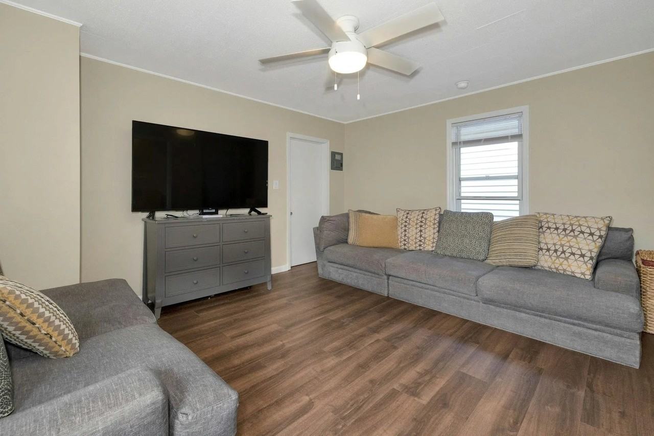 19 Conger Ave #2 - Photo 3 of 14