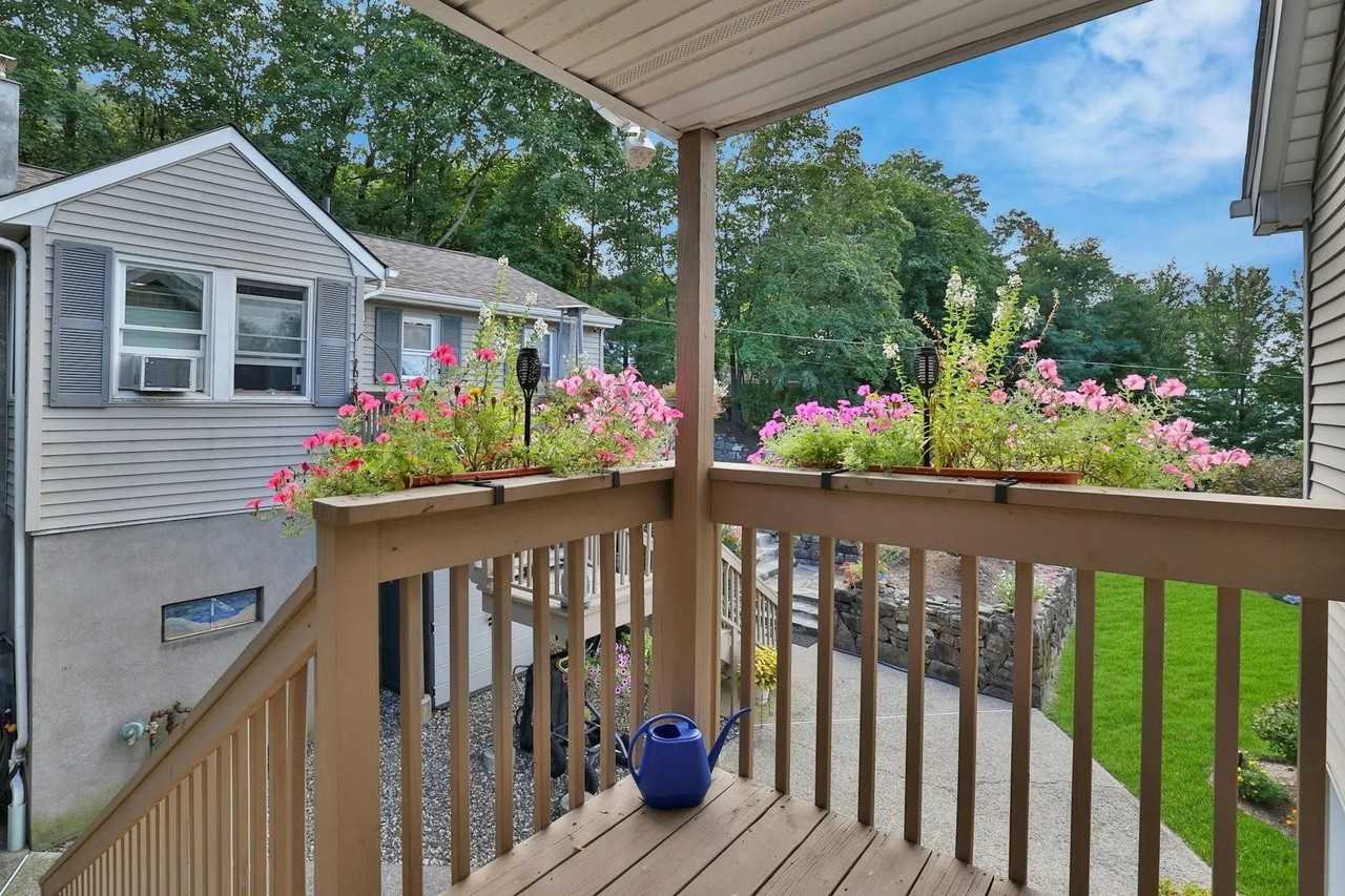 19 Conger Ave #2 - Photo 7 of 14