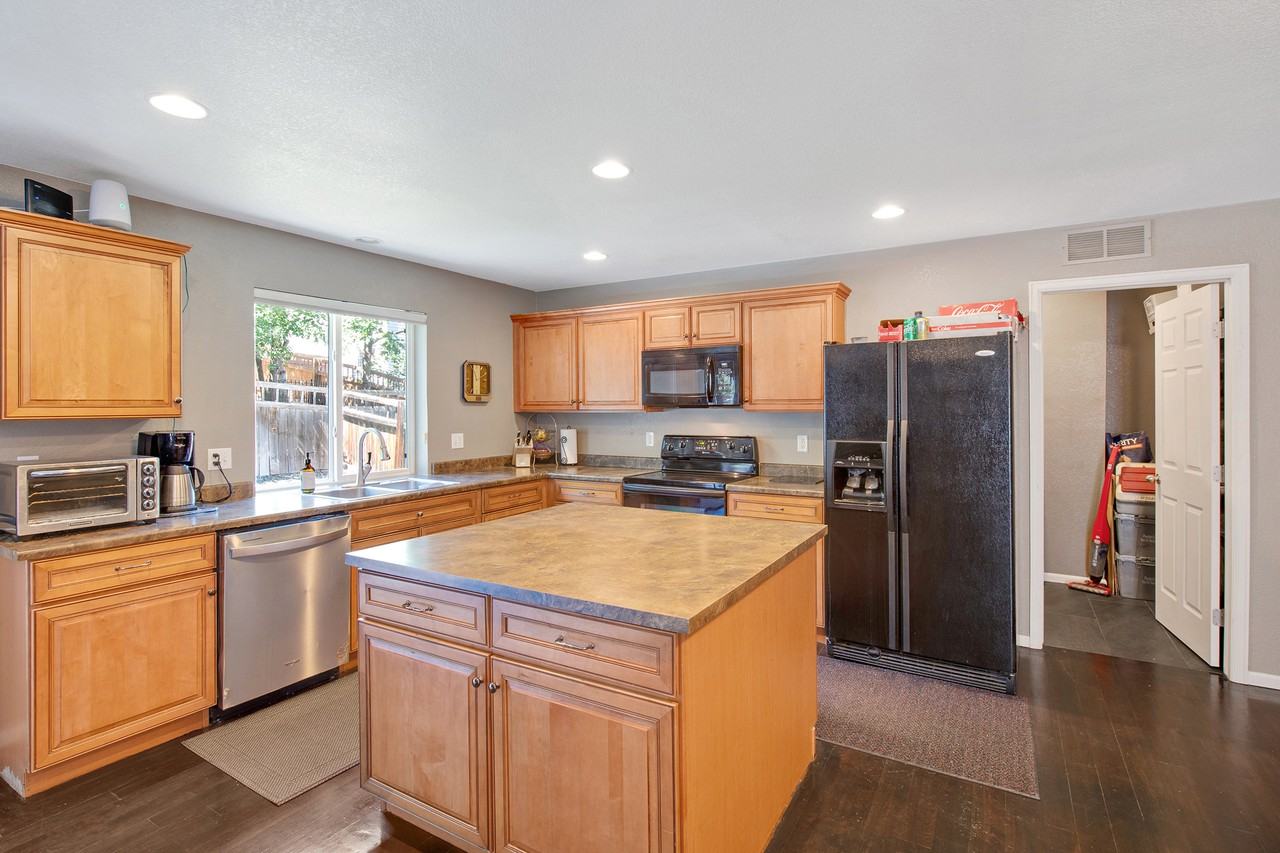 3758 Dinosaur St #NA - Photo 6 of 28