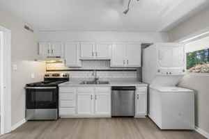 featured image of 1001 Ruby St