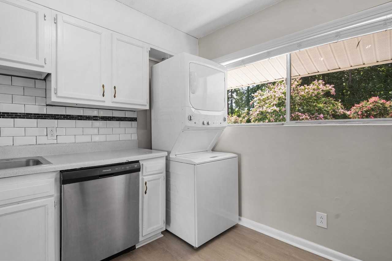 Monarch Apartments - Photo 2 of 24