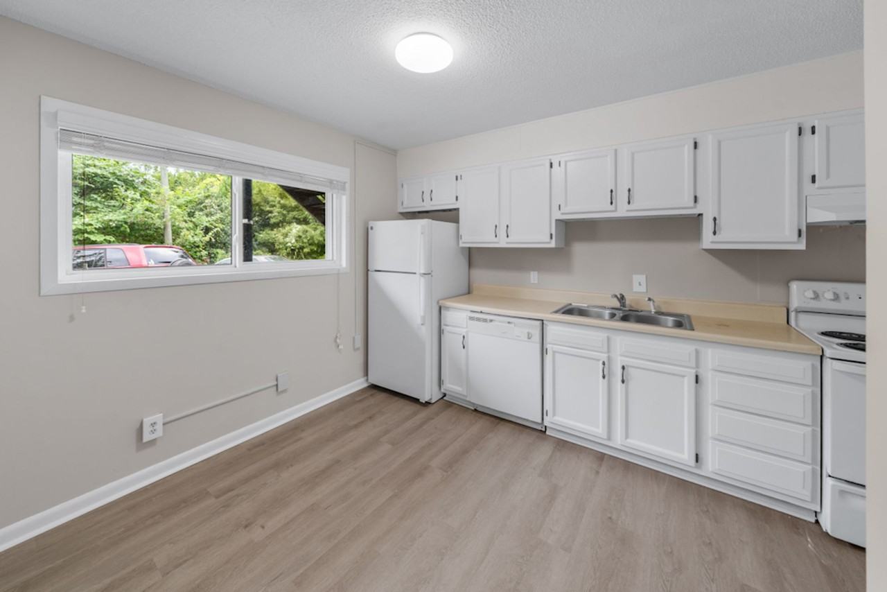 Monarch Apartments - Photo 7 of 24