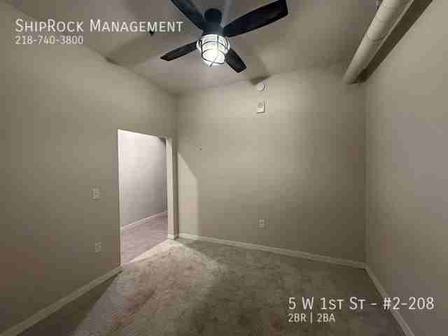 5 West Superior Street #2-208 - Photo 4 of 22