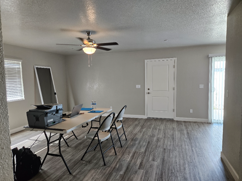 421 Tait Ave - Photo 2 of 11