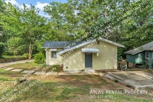 211 Lakeshore Cir - Photo 1 of 1