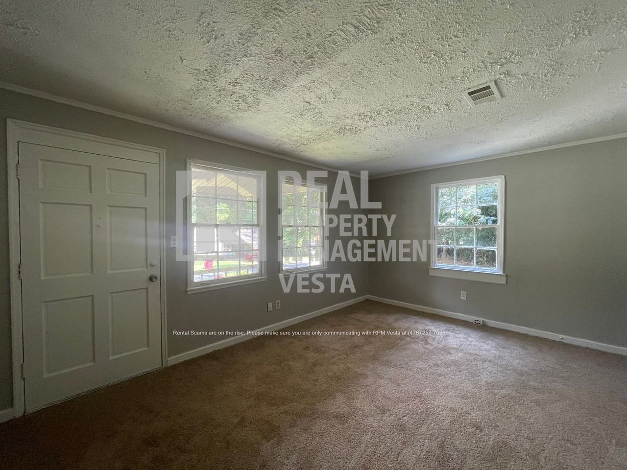 3462 Mckenzie Drive - Photo 2 of 12