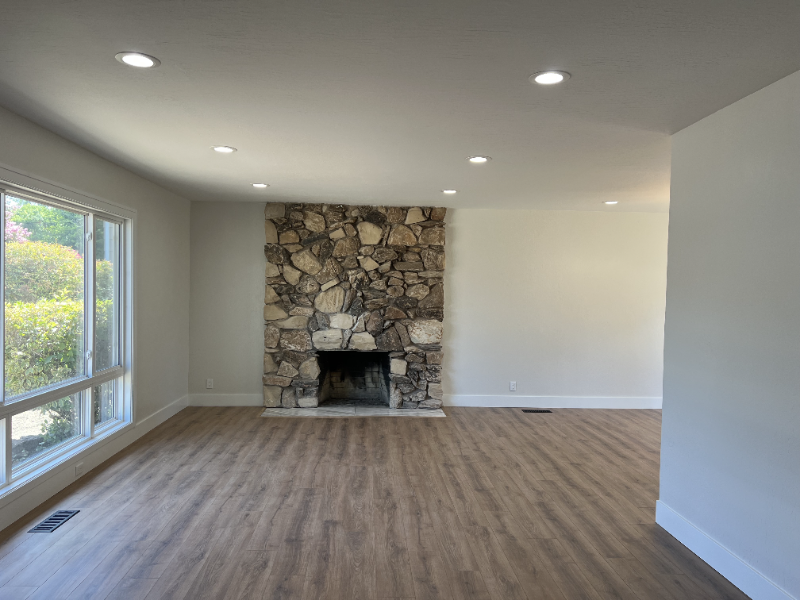 641 Wintergreen Ln - Photo 3 of 15