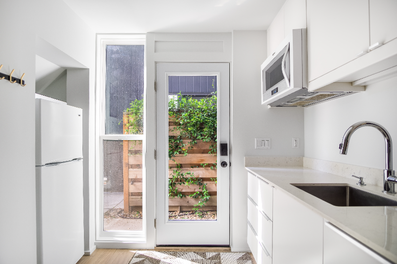 3943 Ne Mallory Ave #C - Photo 2 of 17