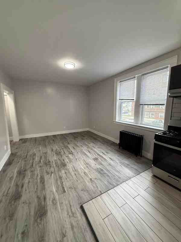 820 Canton St - Photo 7 of 8