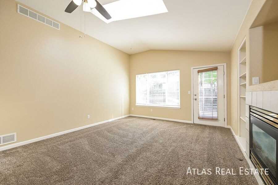 4500 Campden Ct - Photo 3 of 18