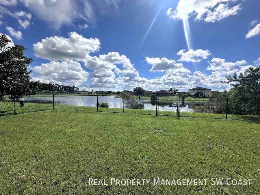 438 Shadow Lakes Drive - Photo 7 of 19