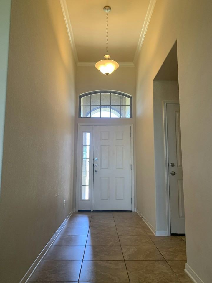 5607 Markham Drive - Photo 3 of 25