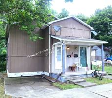 featured image of 731 E Main St