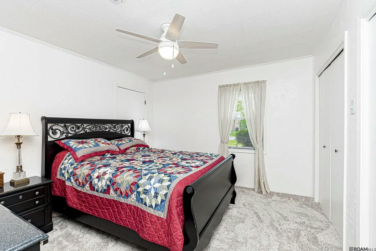 404 Hood St, Unit B - Photo 5 of 6