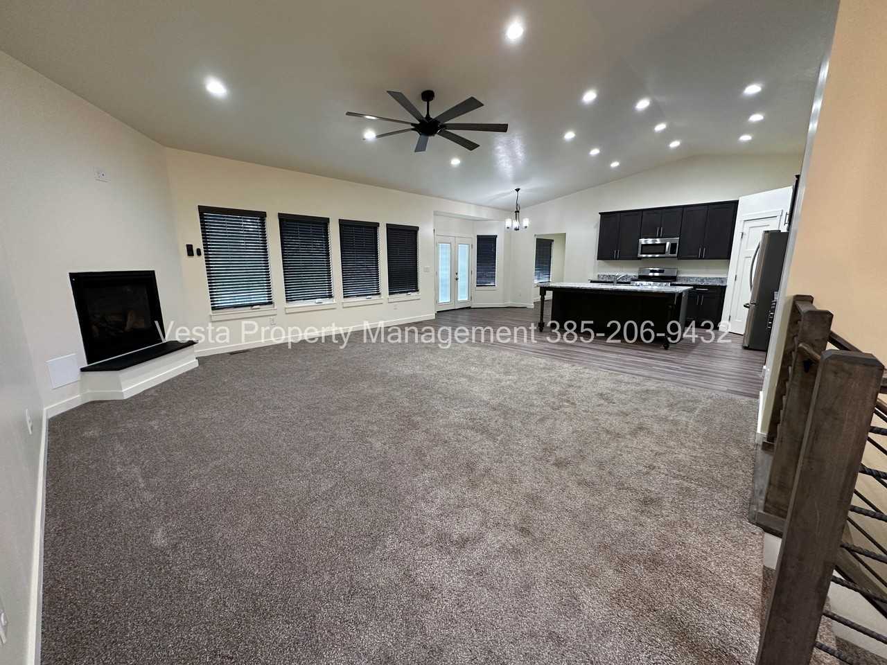 641 2nd Street #B - Photo 2 of 21