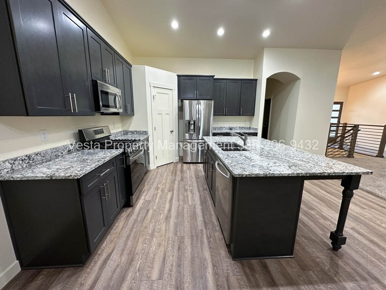 641 2nd Street #B - Photo 4 of 21