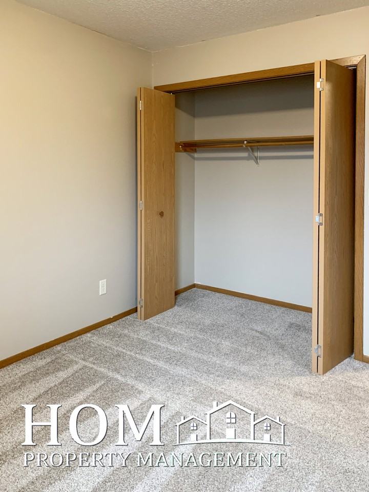 202 West Humphrey Street - Photo 3 of 13