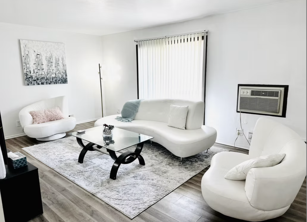 4815 Creek View Road - Photo 2 of 8