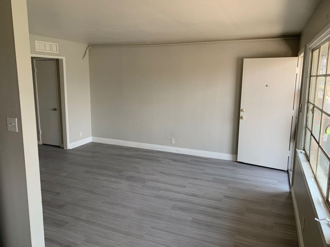 230 230 W BOSTON AVE  - 230 W BOSTON AVE #7 - Photo 2 of 7