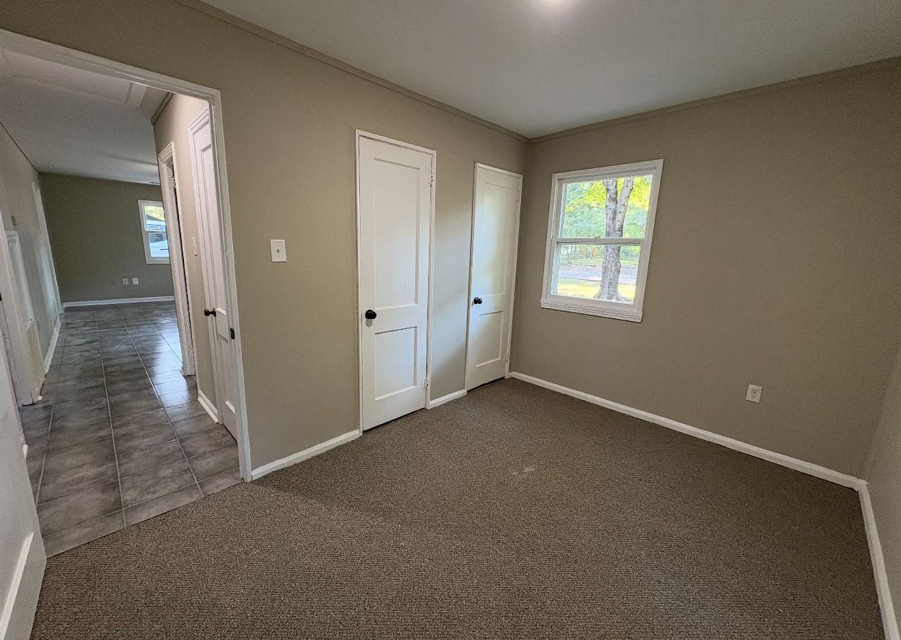7827 Nimitz Rd - Photo 2 of 10