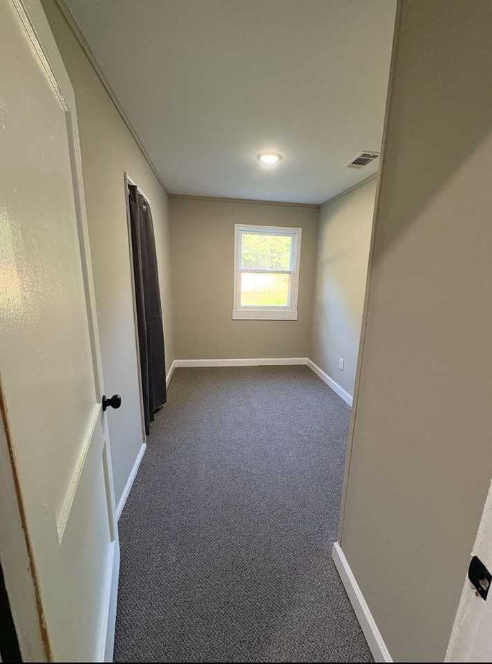 7827 Nimitz Rd - Photo 5 of 10