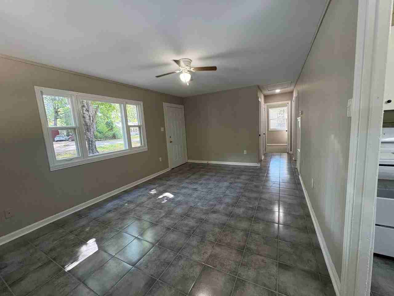 7827 Nimitz Rd - Photo 7 of 10