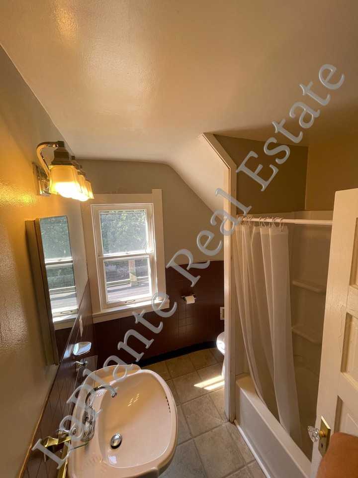 1027 Eleanor St - Photo 7 of 7