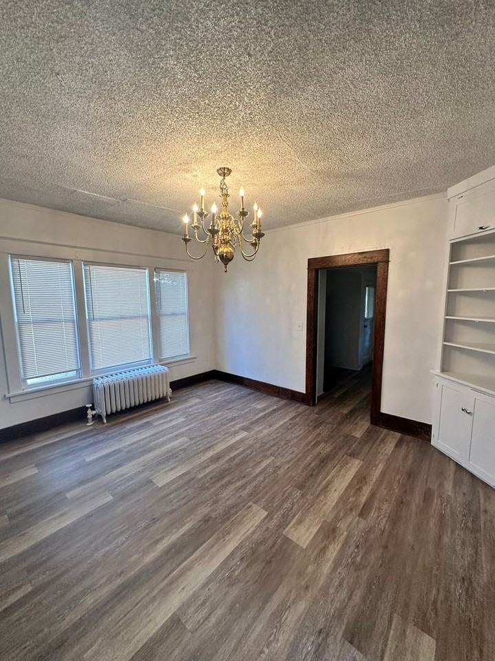 1703 E 9th Ave - Photo 4 of 16